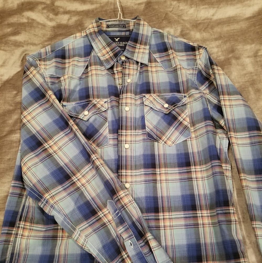 Men's American Eagle plaid dress shirt